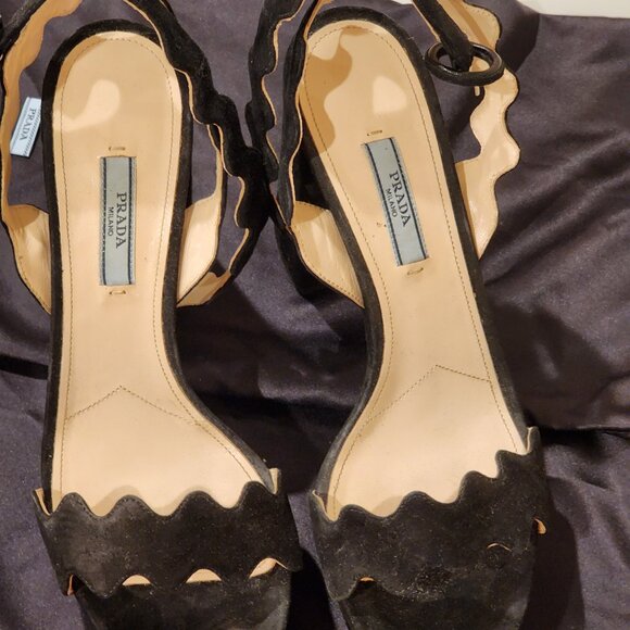 Excellent EU39 PRADA Platform Sandal Black Suede Scalloped - Picture 4 of 8